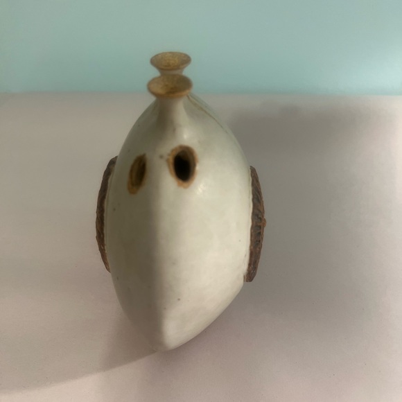 “Warren Hullow” Handmade Mid-Century Pottery Vessel - Picture 5 of 6